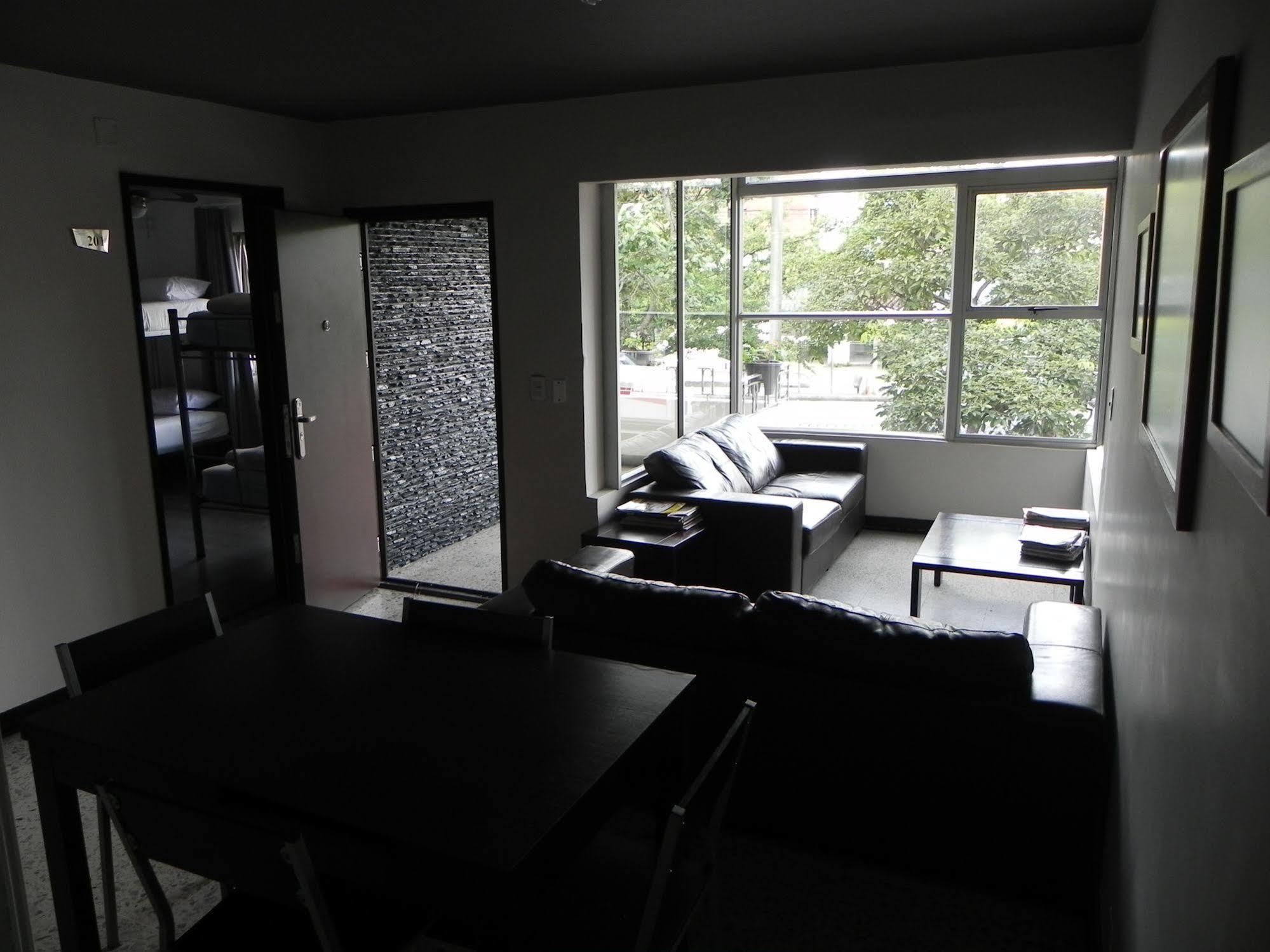 Hostal Tamarindo Inn Medellín Exteriör bild