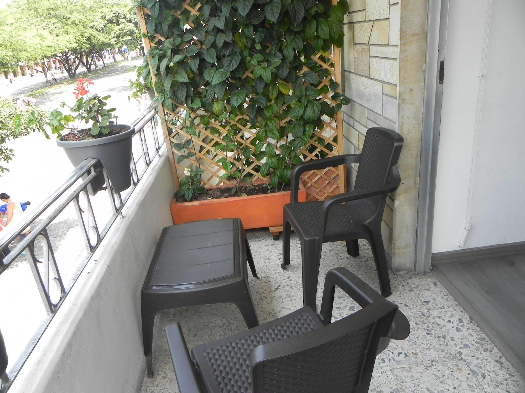 Hostal Tamarindo Inn Medellín Exteriör bild