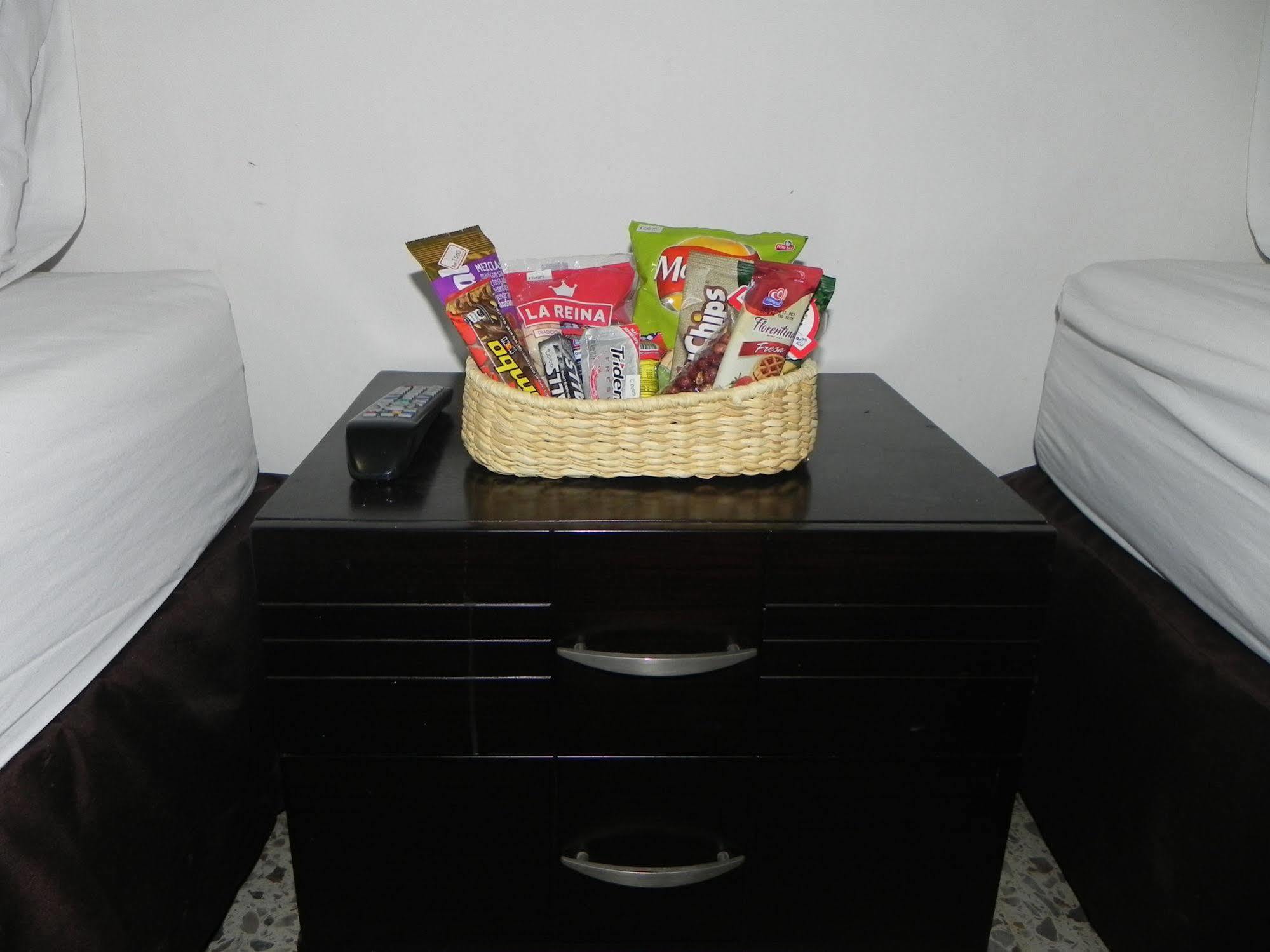 Hostal Tamarindo Inn Medellín Exteriör bild
