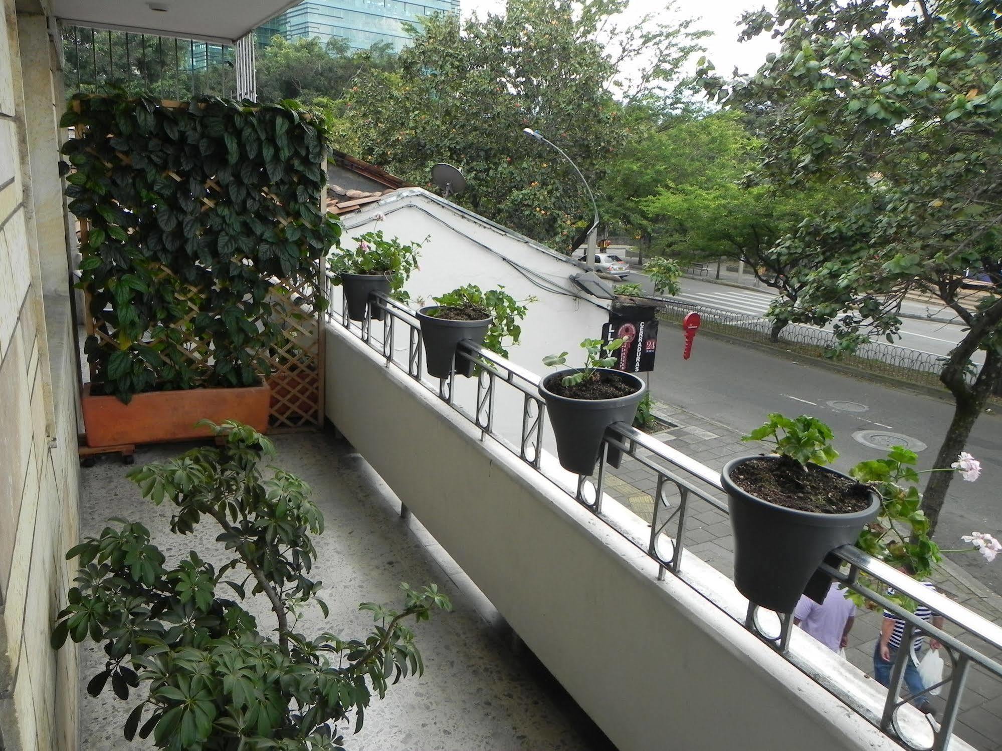 Hostal Tamarindo Inn Medellín Exteriör bild